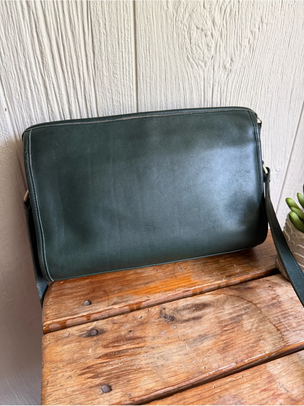Vintage Coach Taylor Zip Shoulder Bag in Bottle Green - Picture 4 of 8